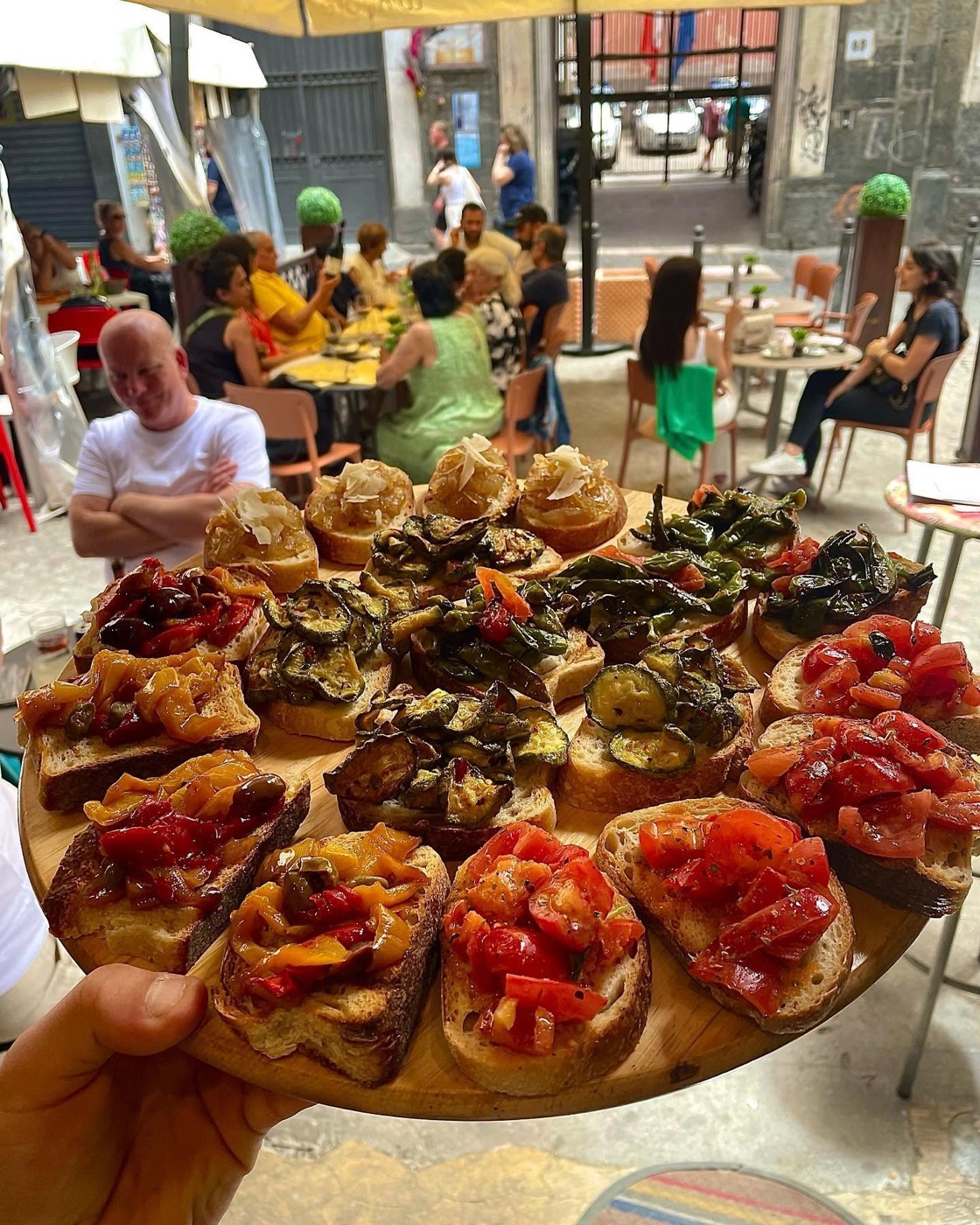 Tagliere di bruschette miste del Winecafè da Mario